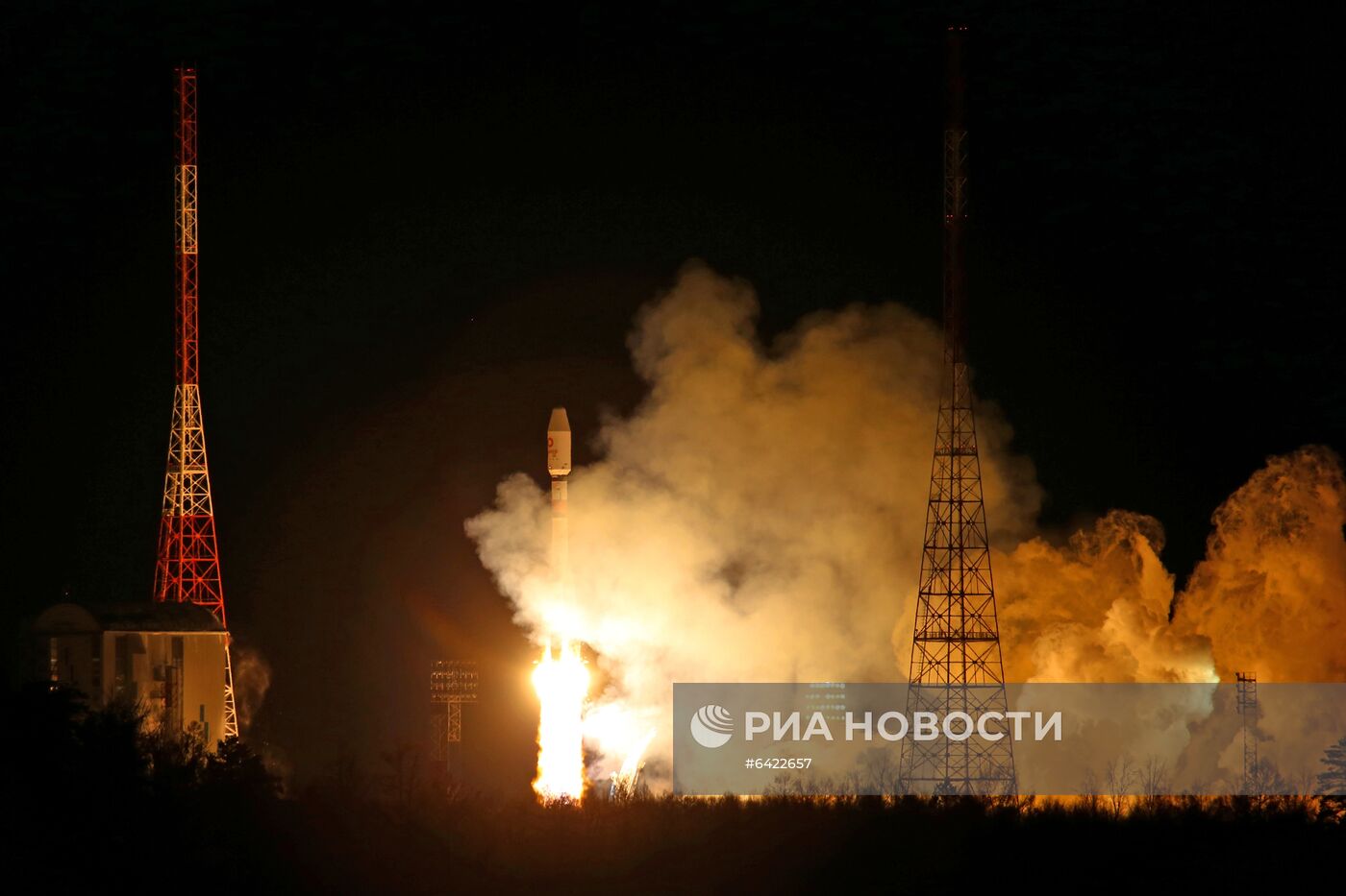 Пуск ракеты-носителя "Союз-2.1б" с космодрома Восточный