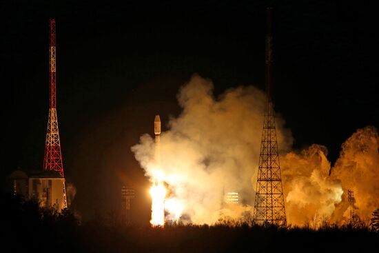 Пуск ракеты-носителя "Союз-2.1б" с космодрома Восточный