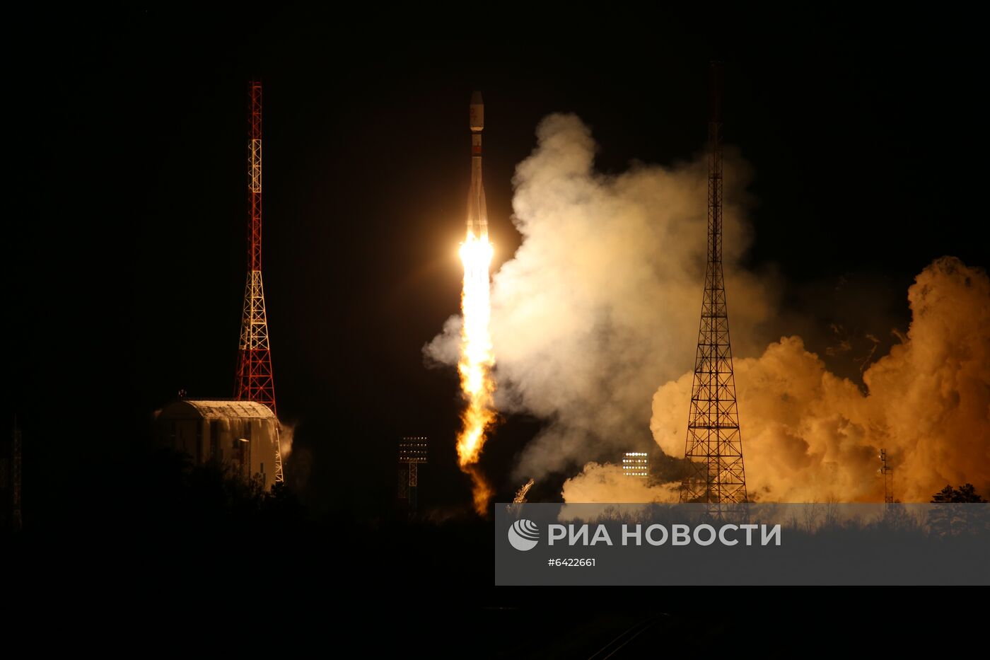 Пуск ракеты-носителя "Союз-2.1б" с космодрома Восточный