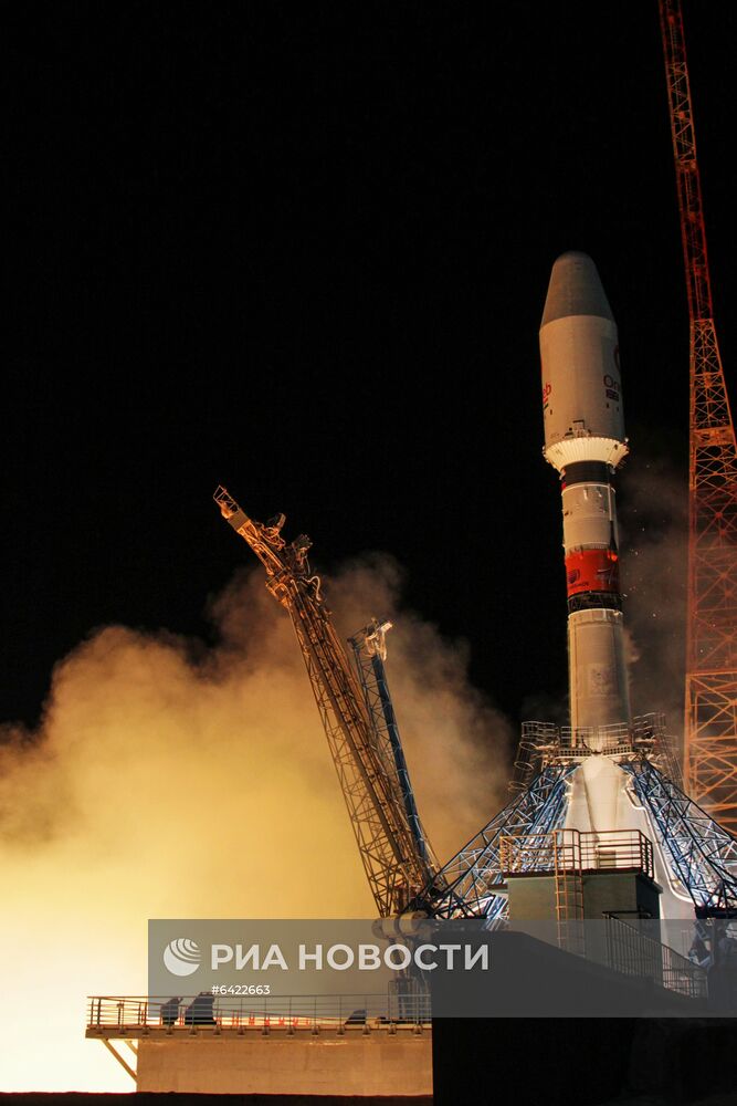 Пуск ракеты-носителя "Союз-2.1б" с космодрома Восточный