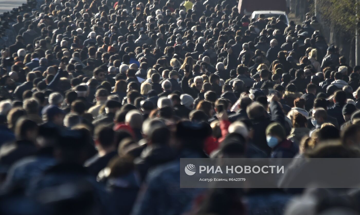 Траурное шествие в Ереване