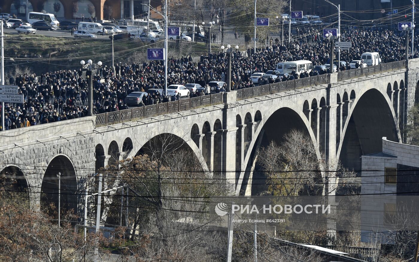 Траурное шествие в Ереване