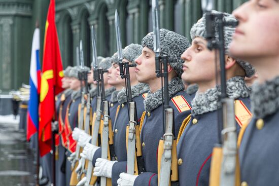 Церемония закладки капсул в военно-мемориальном комплексе "Дорога памяти"