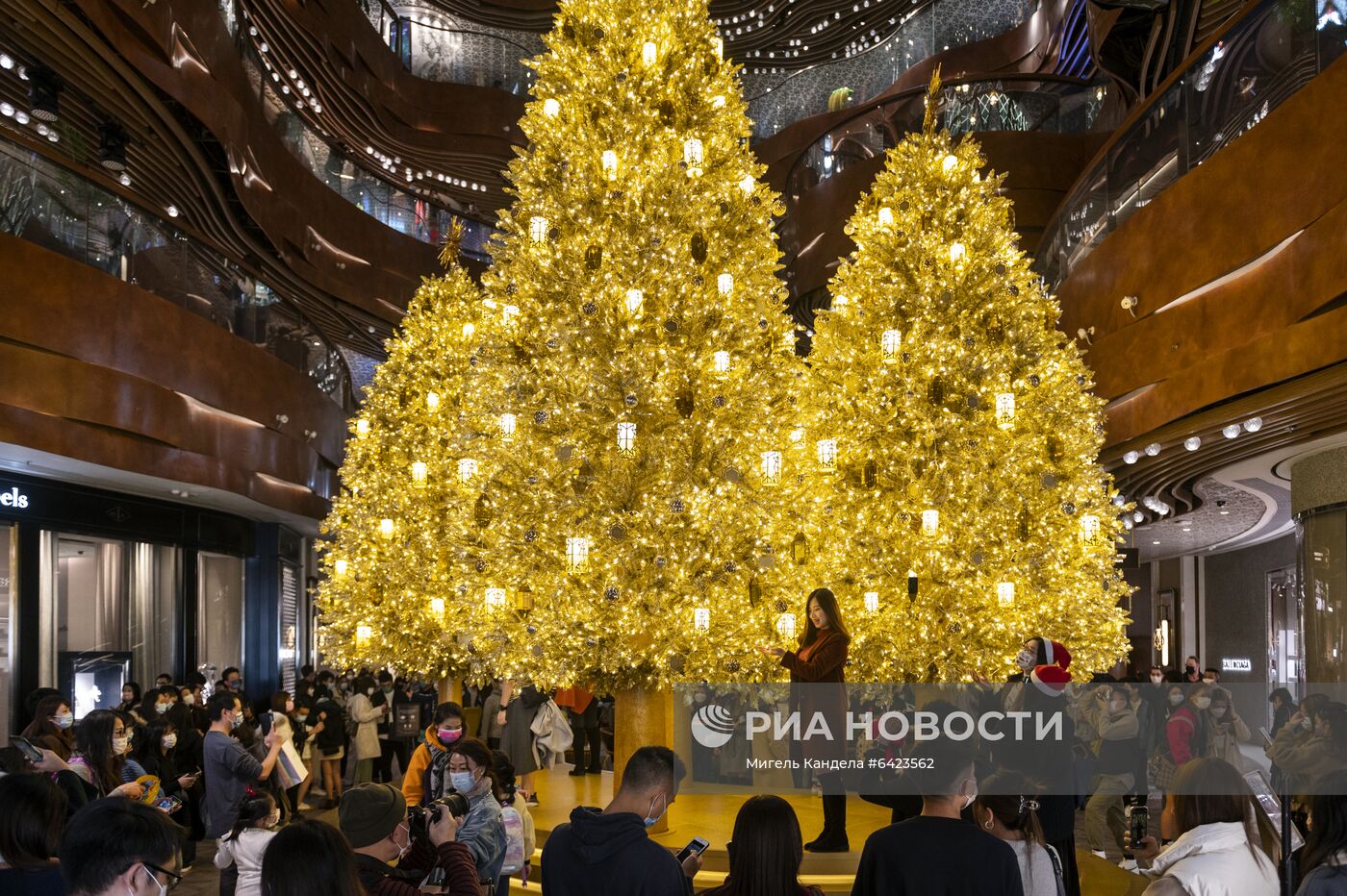 Подготовка к Рождеству в Гонконге