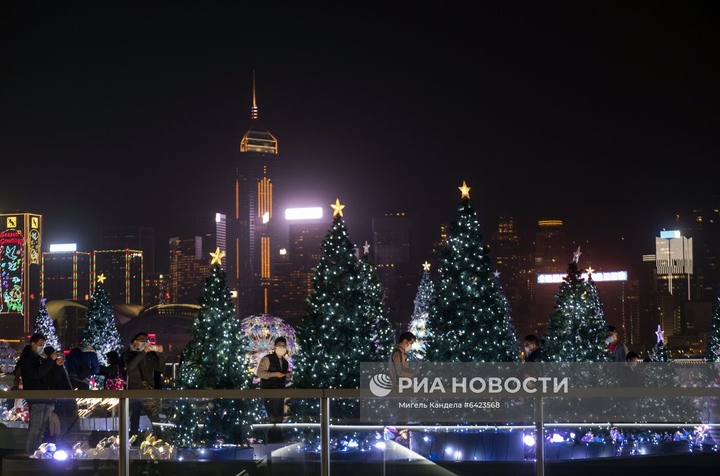 Подготовка к Рождеству в Гонконге