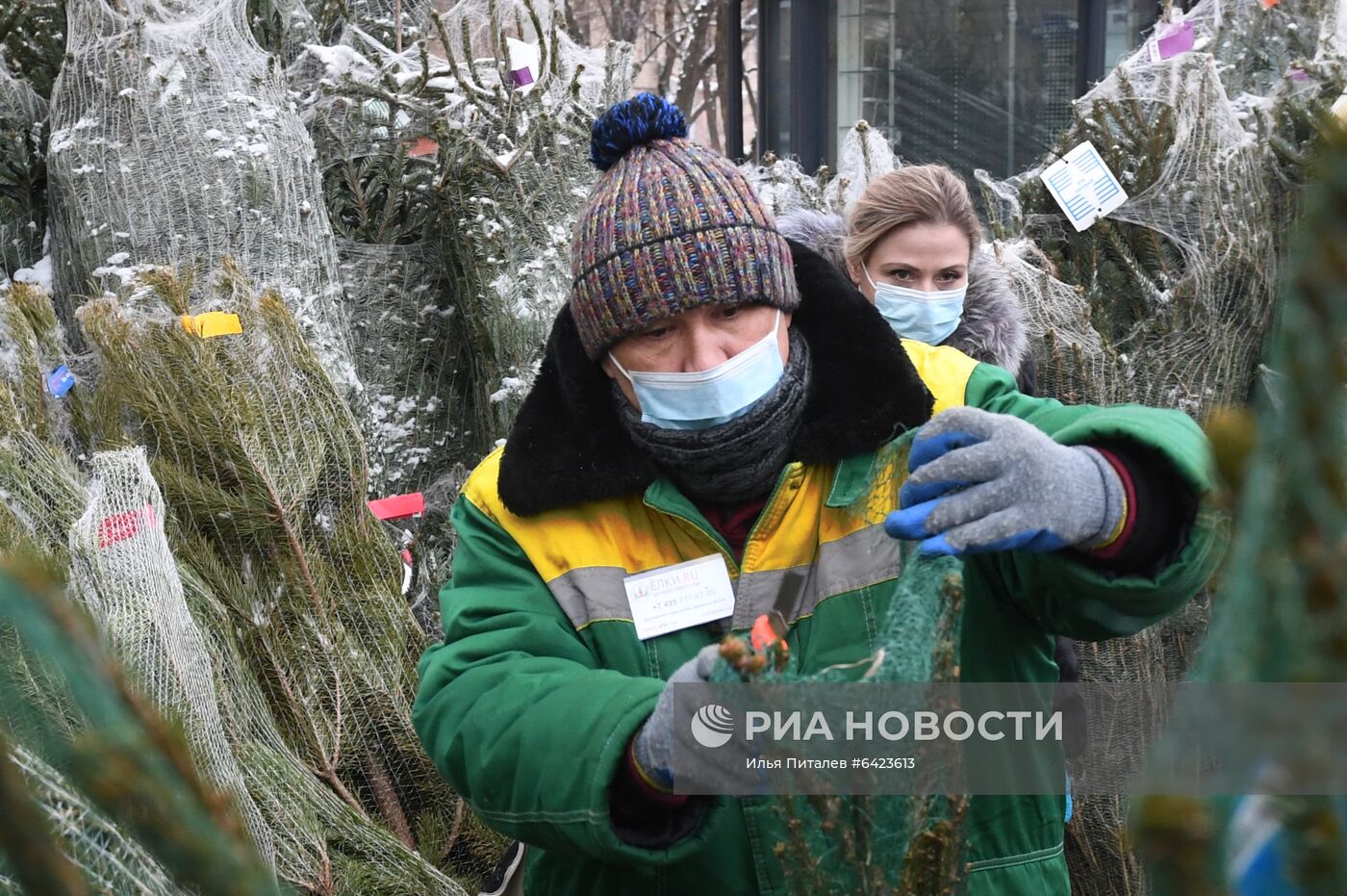 Открытие елочных базаров в Москве 