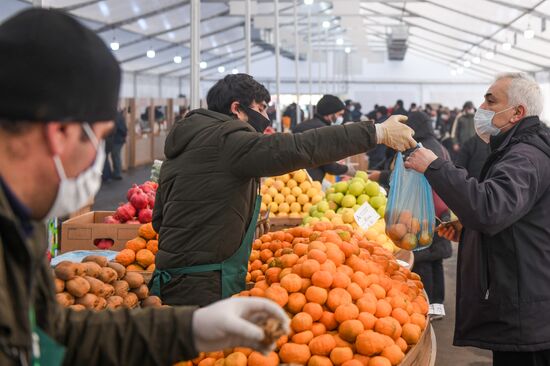 Продовольственная ярмарка в Баку