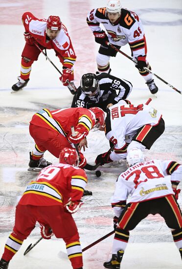 Хоккей. КХЛ. Матч "Куньлунь" – "Авангард"