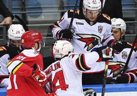 Хоккей. КХЛ. Матч "Куньлунь" – "Авангард"