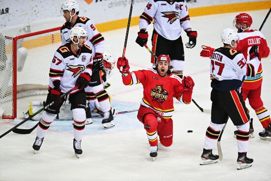 Хоккей. КХЛ. Матч "Куньлунь" – "Авангард"