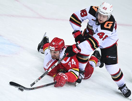 Хоккей. КХЛ. Матч "Куньлунь" – "Авангард"