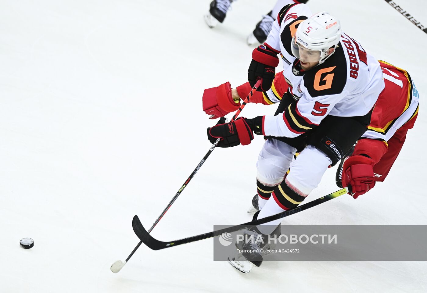 Хоккей. КХЛ. Матч "Куньлунь" – "Авангард"