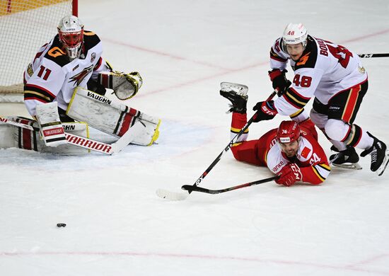 Хоккей. КХЛ. Матч "Куньлунь" – "Авангард"