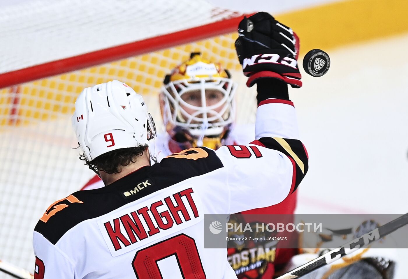 Хоккей. КХЛ. Матч "Куньлунь" – "Авангард"