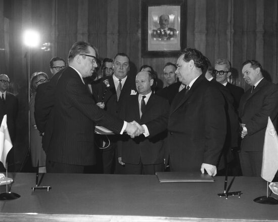 Подписание протокола о товарообороте между СССР и Финляндией