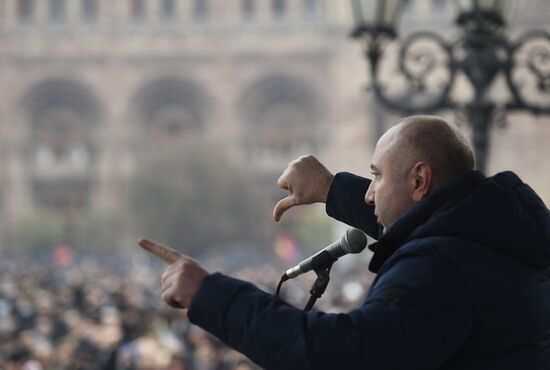 Митинг оппозиции в Ереване