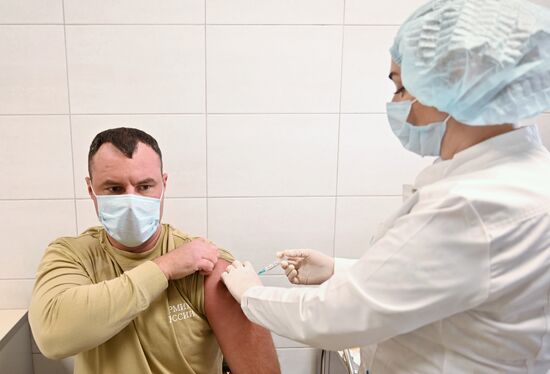 Вакцинация военнослужащих Южного военного округа