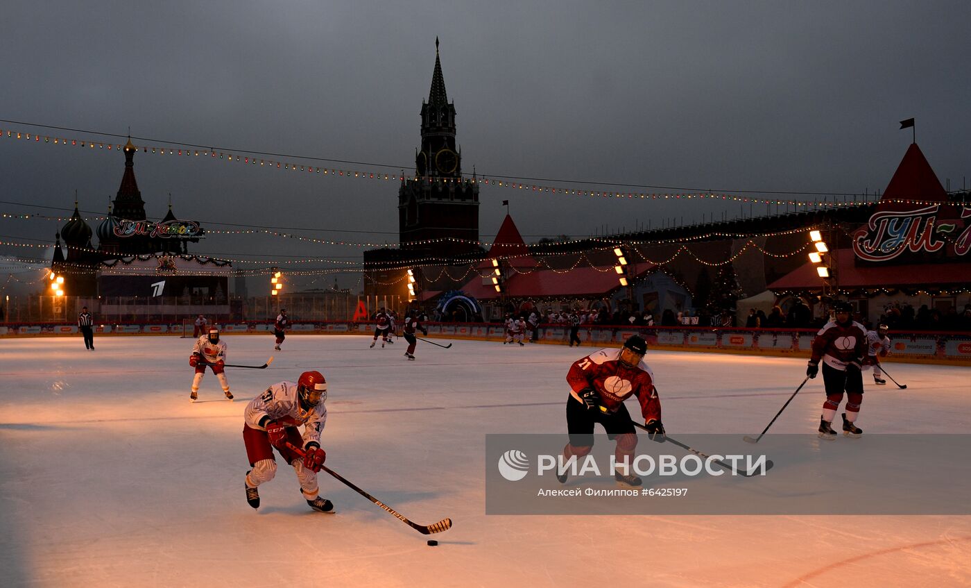 "Бесценный матч" по хоккею на Красной площади