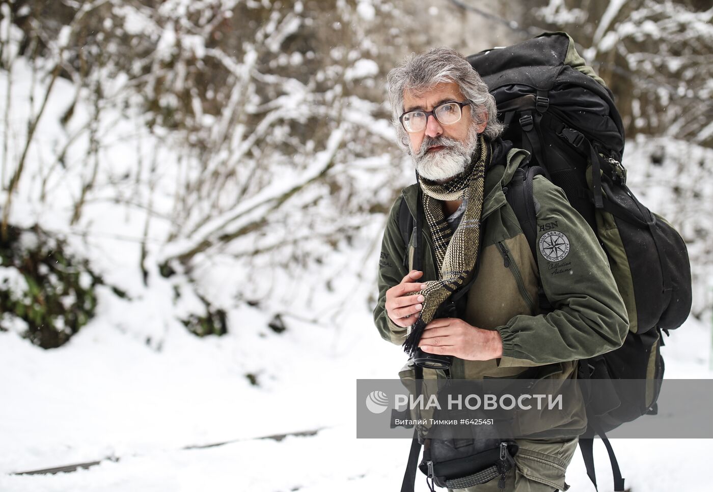 Зимний туризм в заснеженном Гуамском ущелье