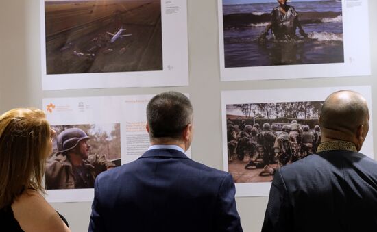 Открытие выставки победителей конкурса им. Андрея Стенина в Претории