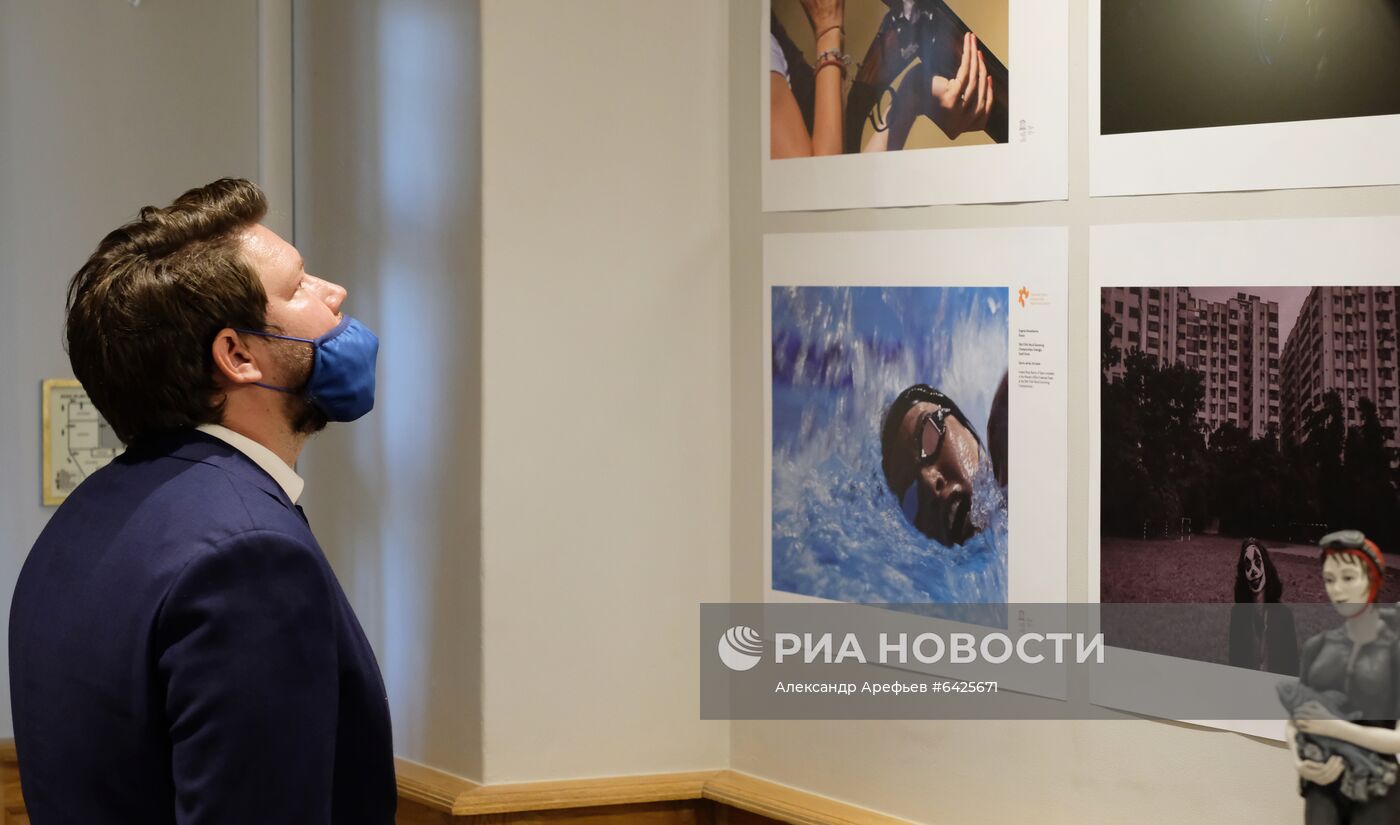 Открытие выставки победителей конкурса им. Андрея Стенина в Претории