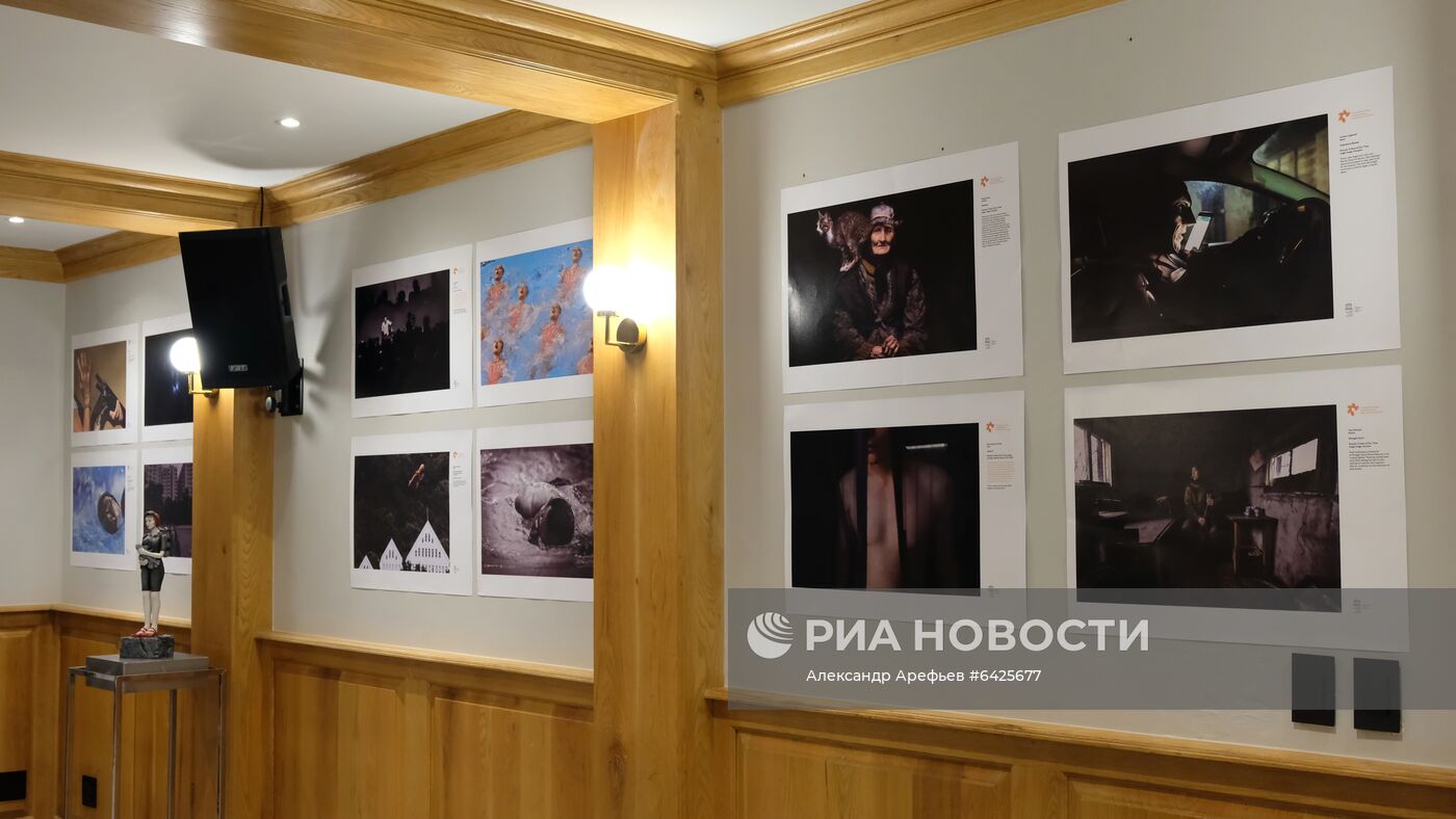 Открытие выставки победителей конкурса им. Андрея Стенина в Претории