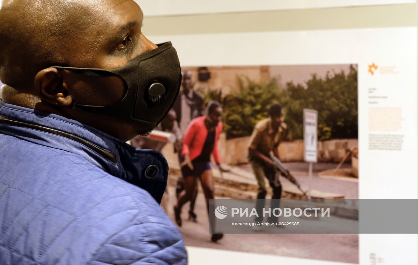 Открытие выставки победителей конкурса им. Андрея Стенина в Претории