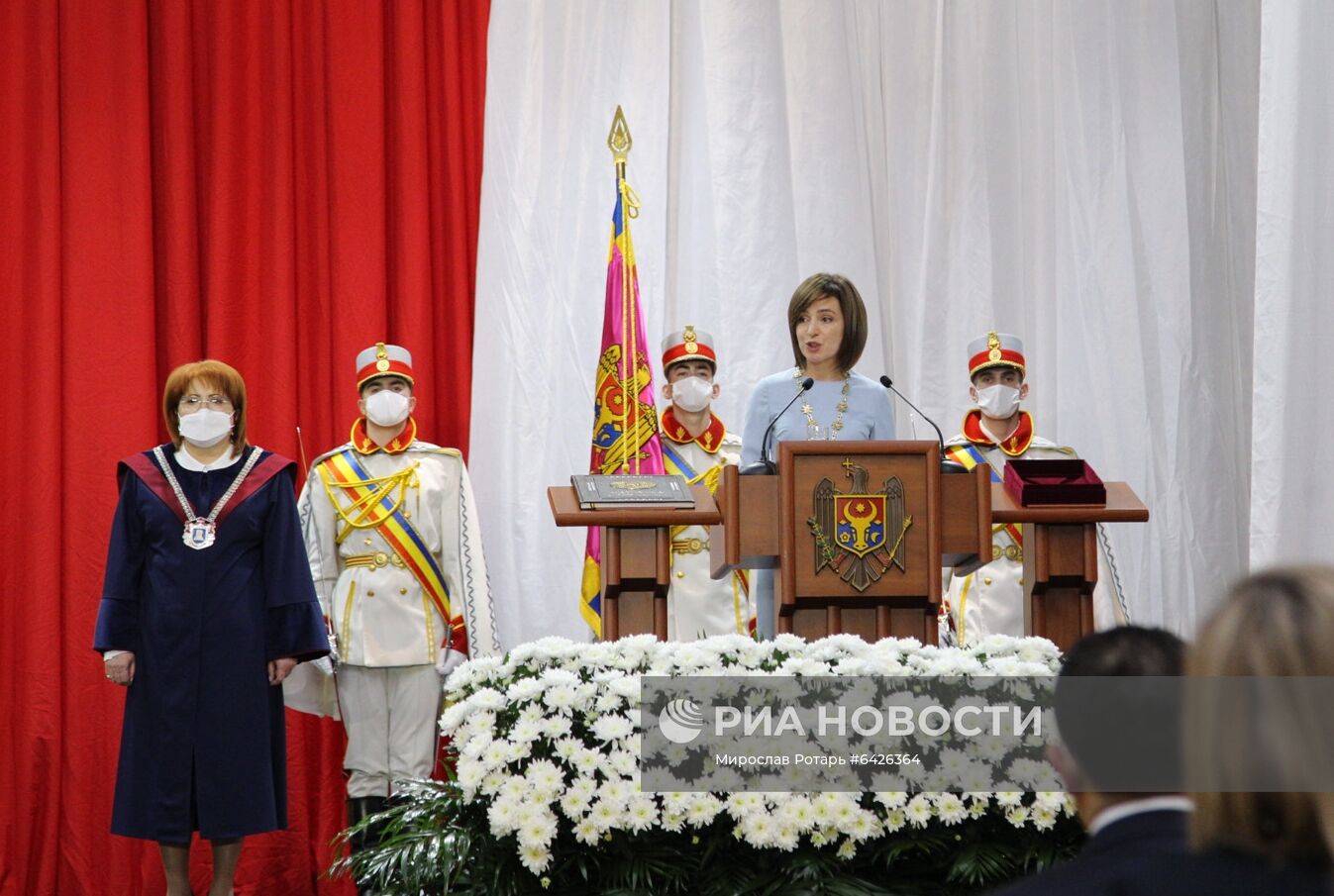 Инаугурация избранного президента Молдавии М. Санду