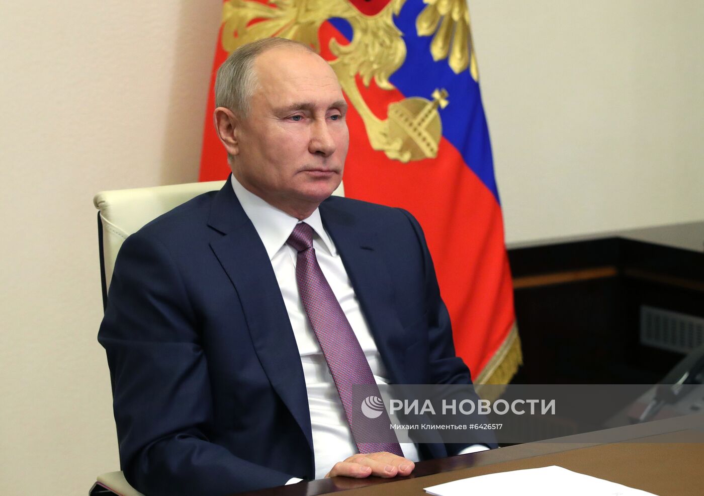 Президент РФ В. Путин поздравил членов Правительства РФ с наступающим Новым годом