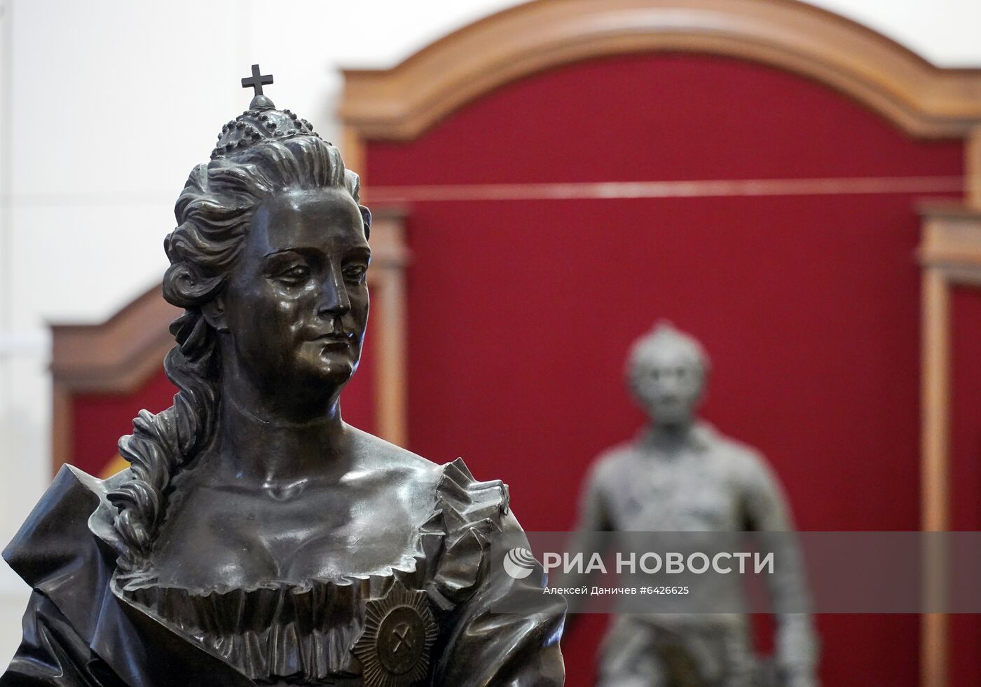 Выставка "Дорогами суворовских побед" в Санкт-Петербурге
