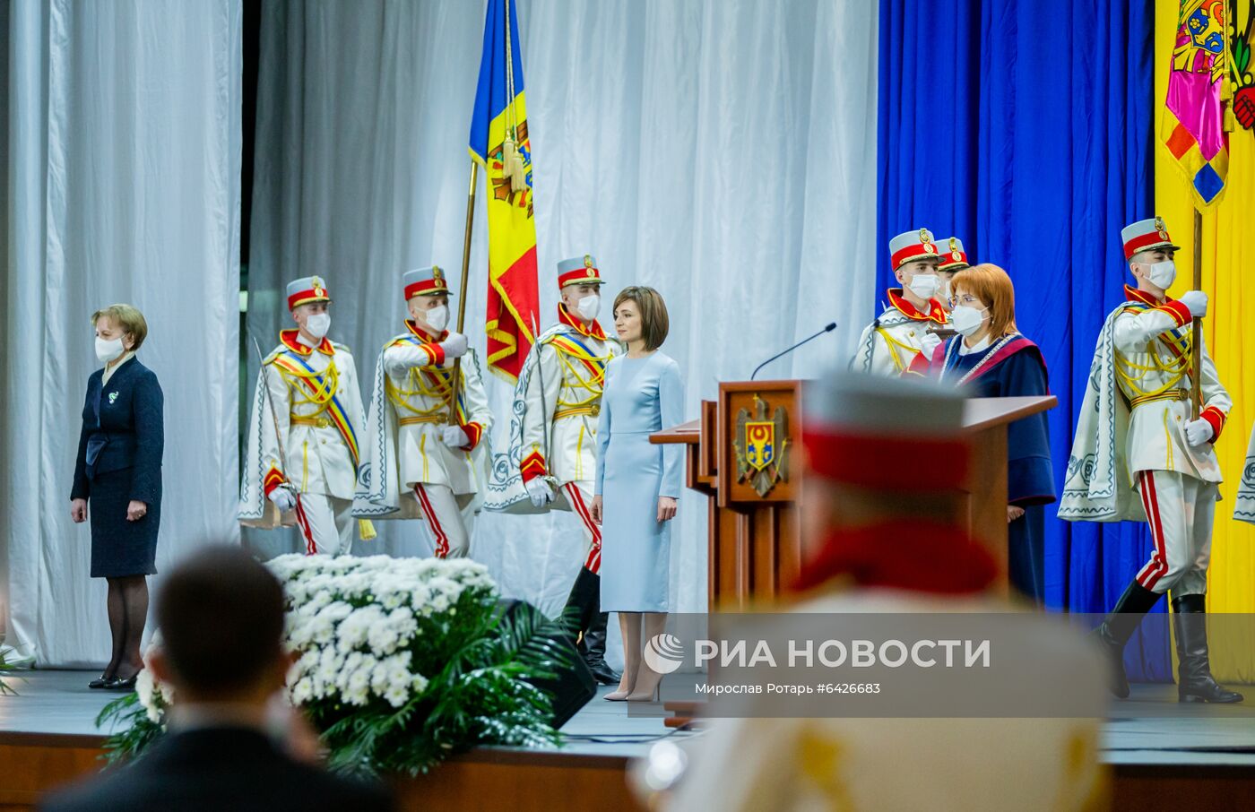 Инаугурация избранного президента Молдавии М. Санду