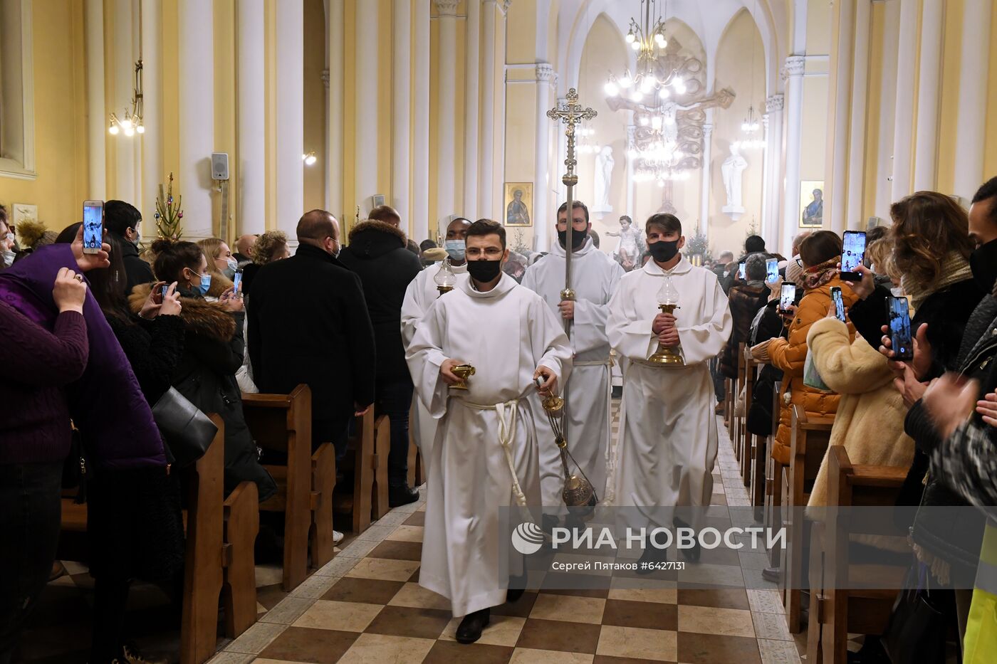 Празднование католического Рождества в России