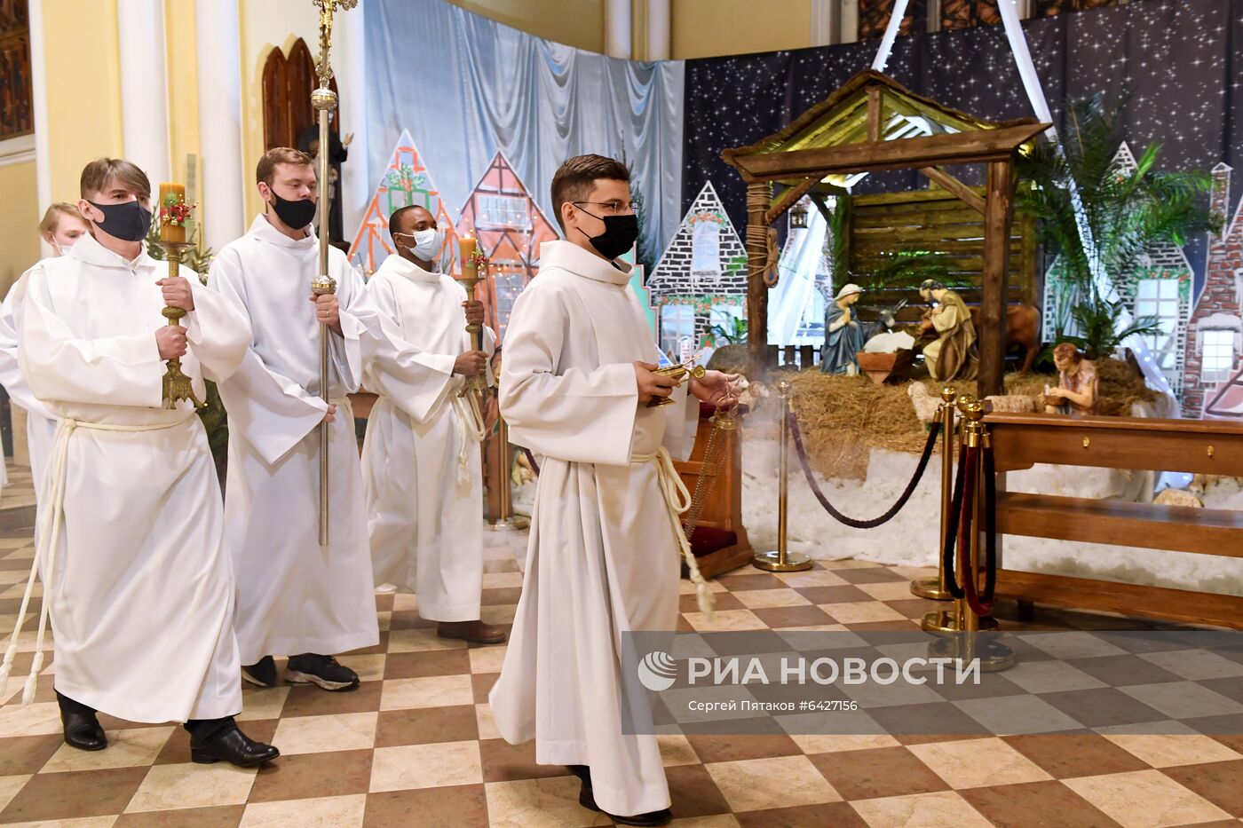 Празднование католического Рождества в России