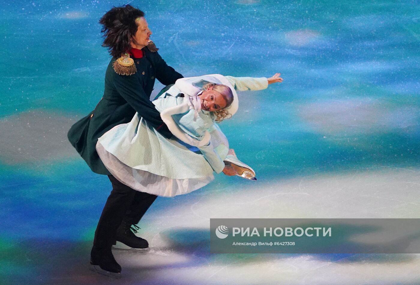 Новогоднее шоу олимпийских чемпионов "Лед и Пламень"