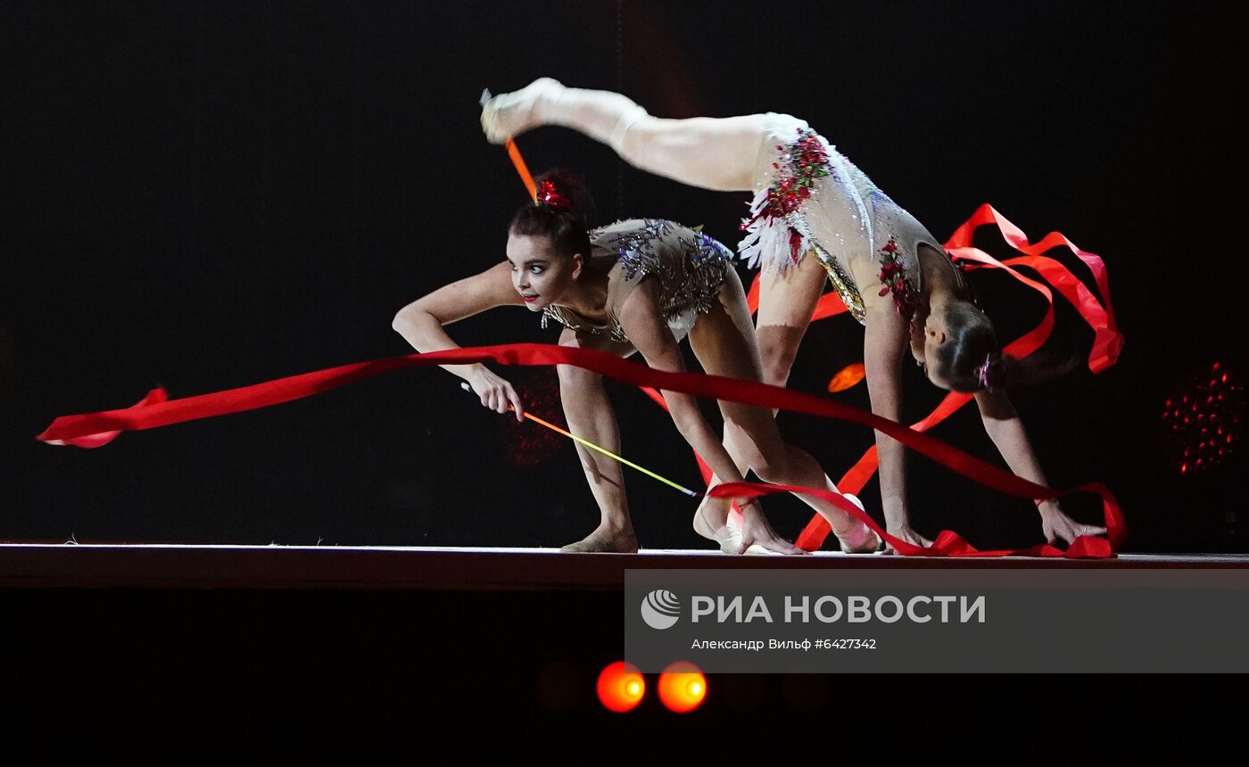 Новогоднее шоу олимпийских чемпионов "Лед и Пламень"