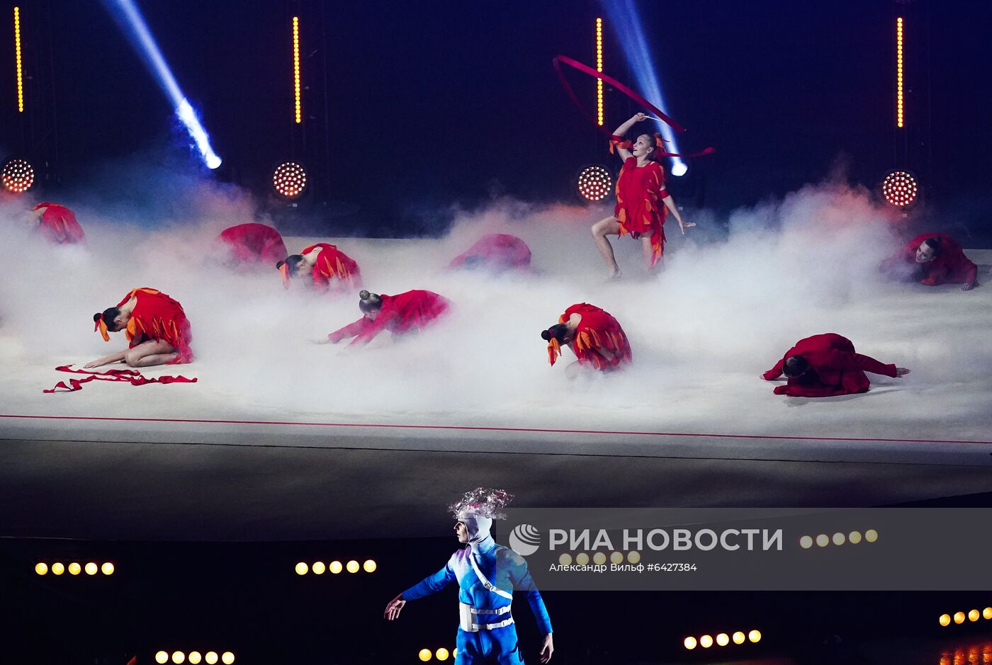 Новогоднее шоу олимпийских чемпионов "Лед и Пламень"