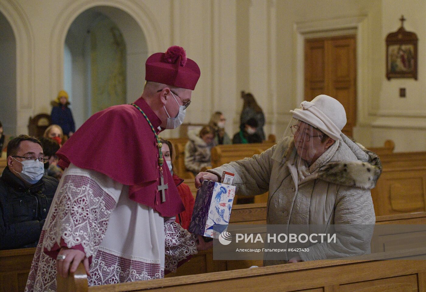 Празднование католического Рождества в России