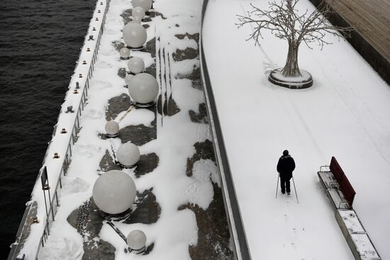 Снег в Москве