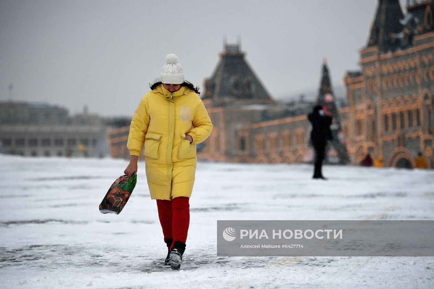 Снег в Москве