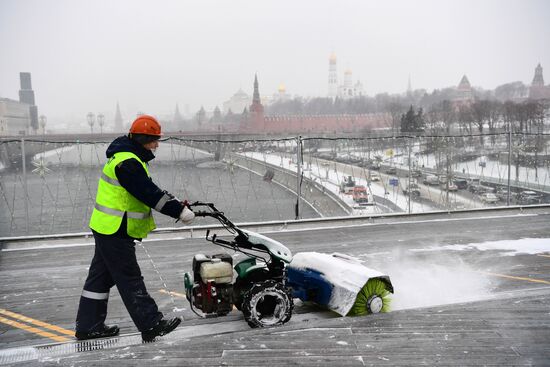 Снег в Москве