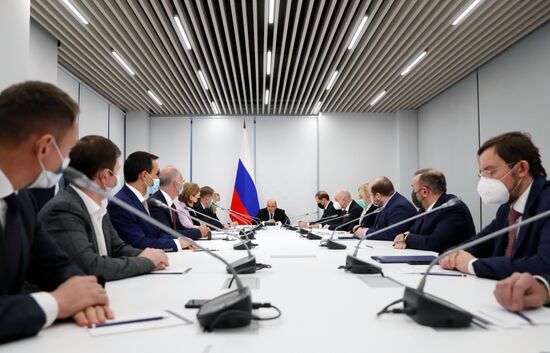 Рабочая поездка премьер-министра РФ М. Мишустина в Северо-Западный федеральный округ