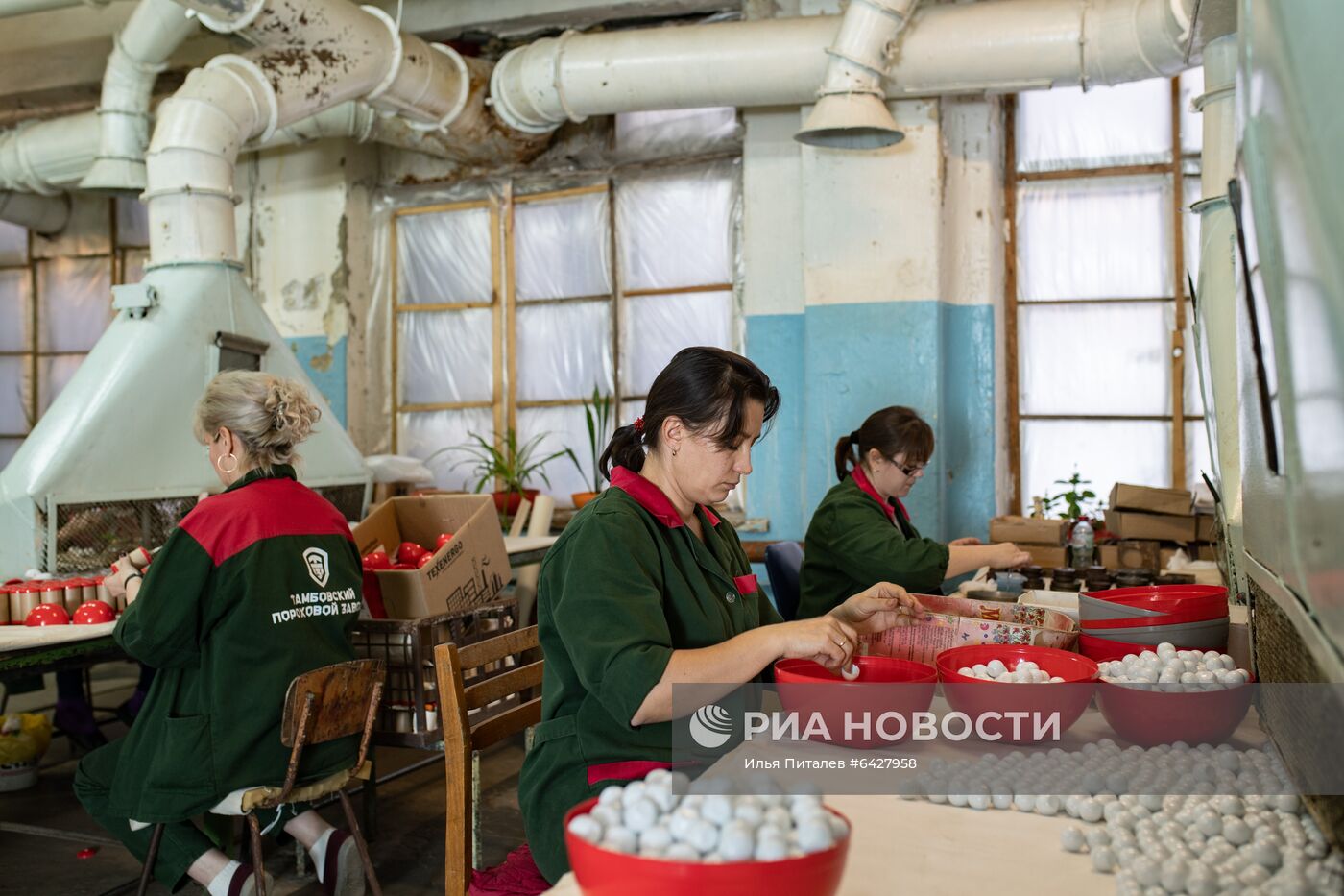Производство игрушек-неваляшек на Тамбовском пороховом заводе 