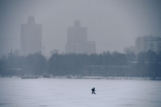 Снег в Москве