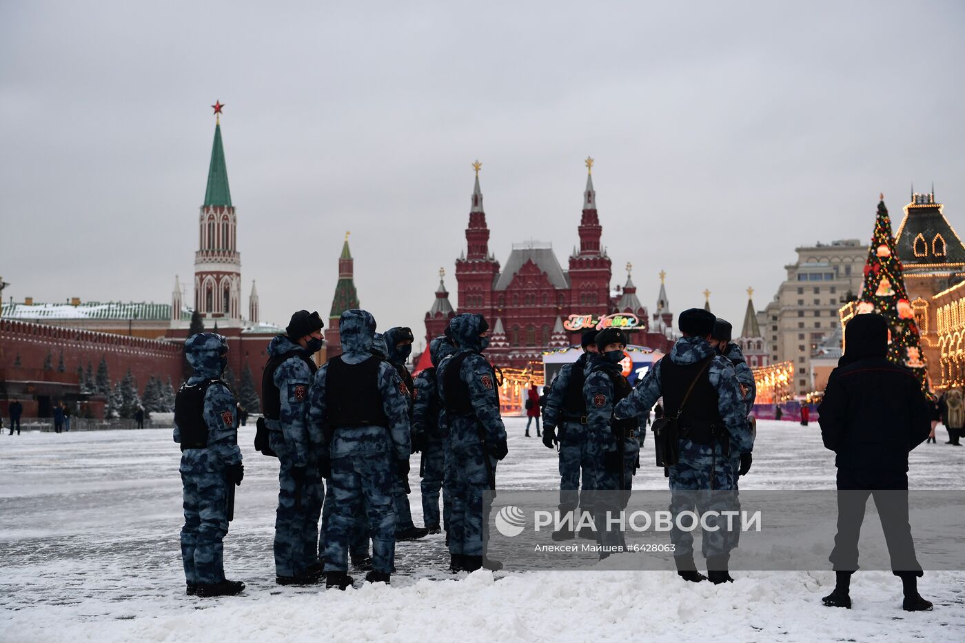 Снег в Москве