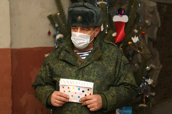 Поздравление с Новым годом военнослужащих ДНР