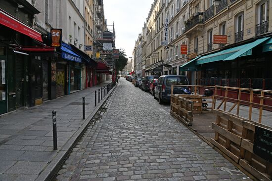 Ситуация в связи с принятием мер против коронавируса во Франции