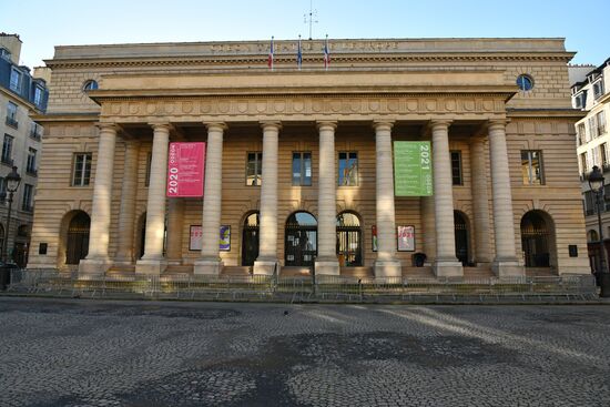 Ситуация в связи с принятием мер против коронавируса во Франции