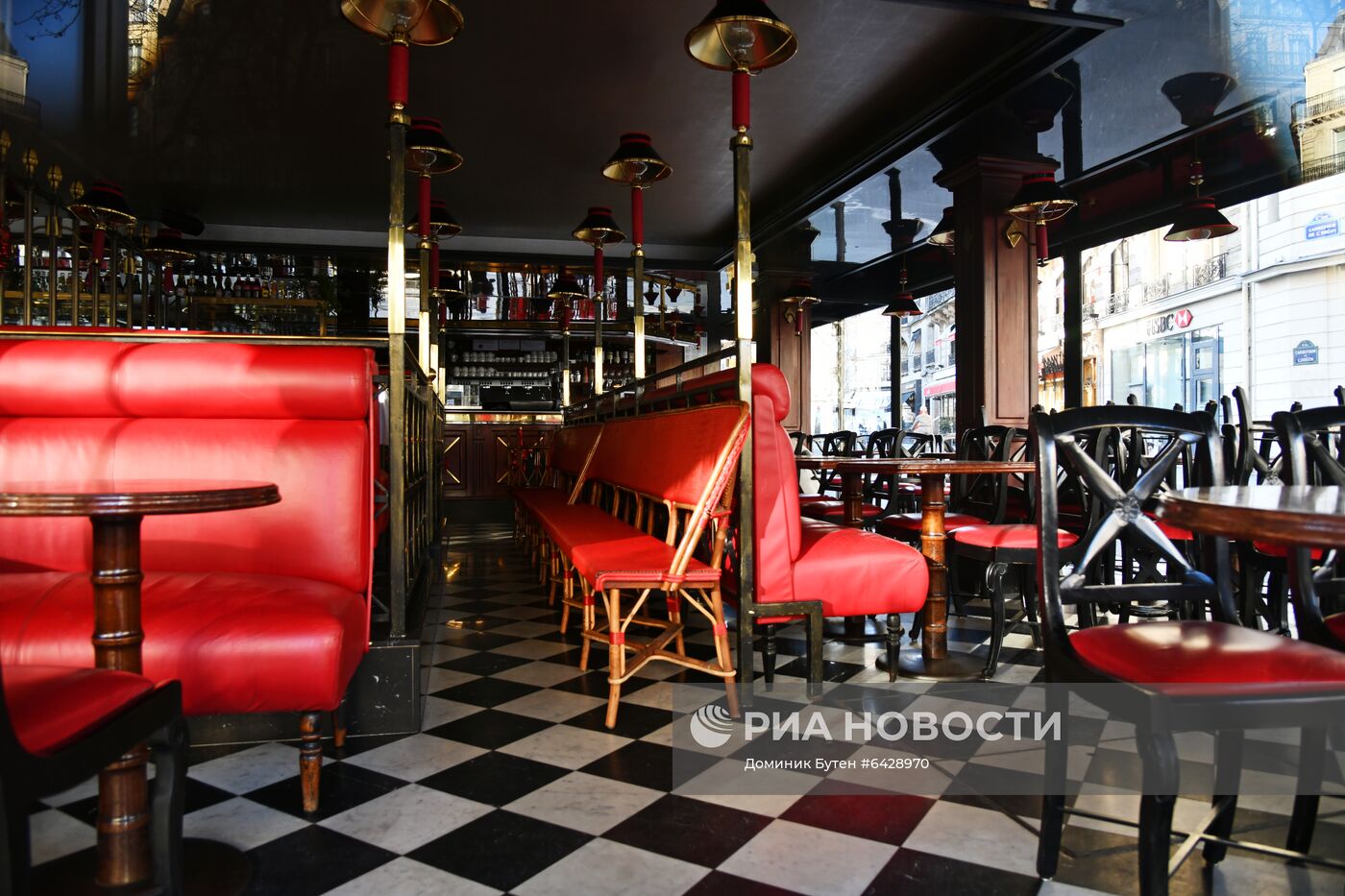 Ситуация в связи с принятием мер против коронавируса во Франции