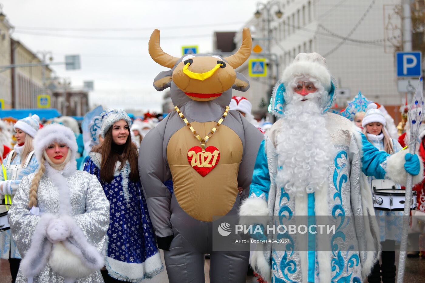 Парад Дедов Морозов в Белгороде