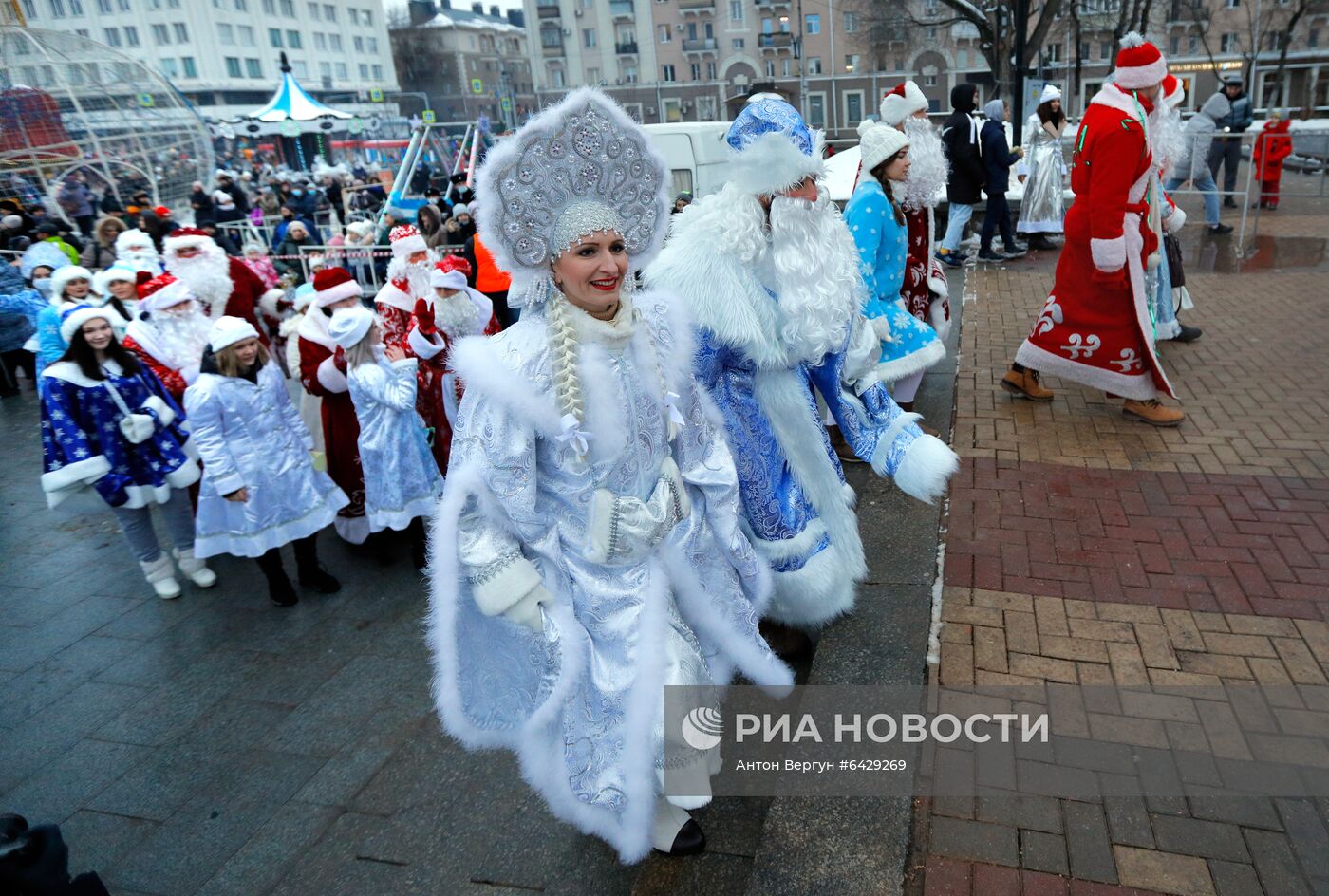 Парад Дедов Морозов в Белгороде